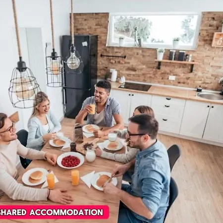 *rf9bc* For Your Relaxed & Cosy + Free Parking + Free Fast Wifi * * Лідс