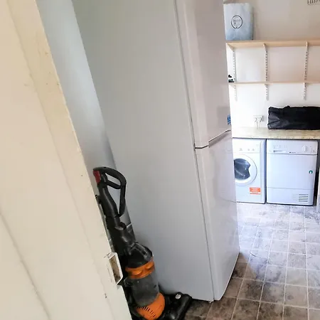 Проживание в семье *rf9bc* For Your Relaxed & Cosy + Free Parking + Free Fast Wifi * *