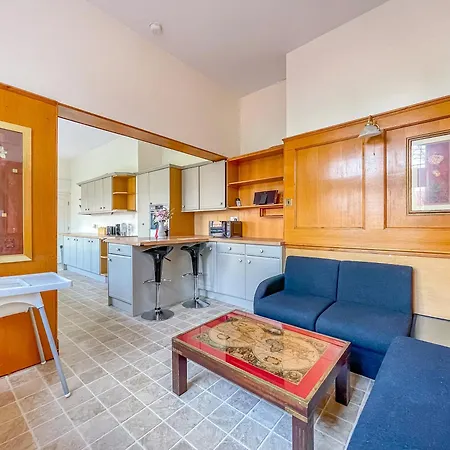RF9BC - Cozy Double Room in Moortown *
