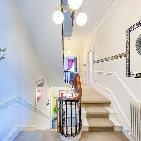 *rf9bc* For Your Relaxed & Cosy + Free Parking + Free Fast Wifi * Проживание в семье *