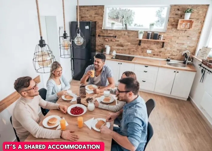 *rf9bc* For Your Relaxed & Cosy + Free Parking + Free Fast Wifi * * Leeds (West Yorkshire)