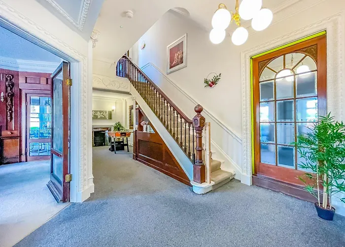 *rf9bc* For Your Relaxed & Cosy + Free Parking + Free Fast Wifi * * Leeds (West Yorkshire)