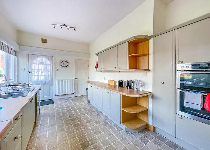 *rf9bc* For Your Relaxed & Cosy + Free Parking + Free Fast Wifi * Habitación en casa particular