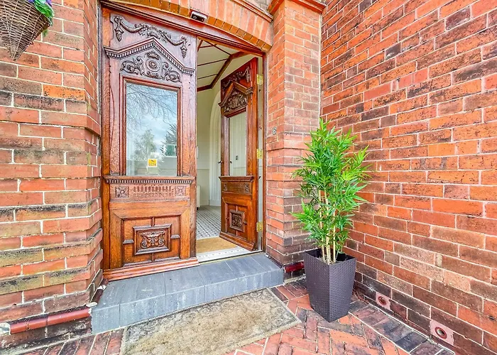 *rf9bc* For Your Relaxed & Cosy + Free Parking + Free Fast Wifi * *