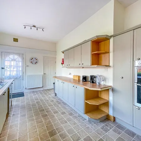 *rf9bc* For Your Relaxed & Cosy + Free Parking + Free Fast Wifi * 民宿