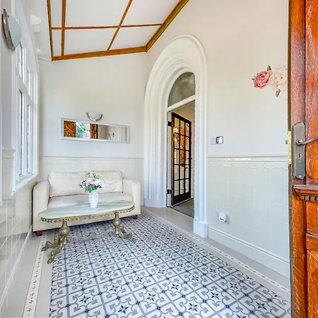 *rf9bc* For Your Relaxed & Cosy + Free Parking + Free Fast Wifi * 利兹