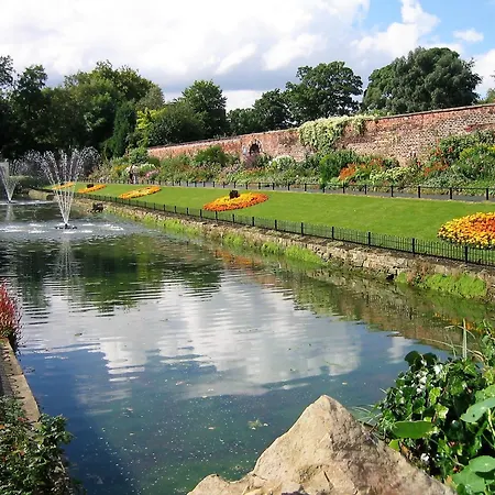 *rf9bc* For Your Relaxed & Cosy + Free Parking + Free Fast Wifi * *