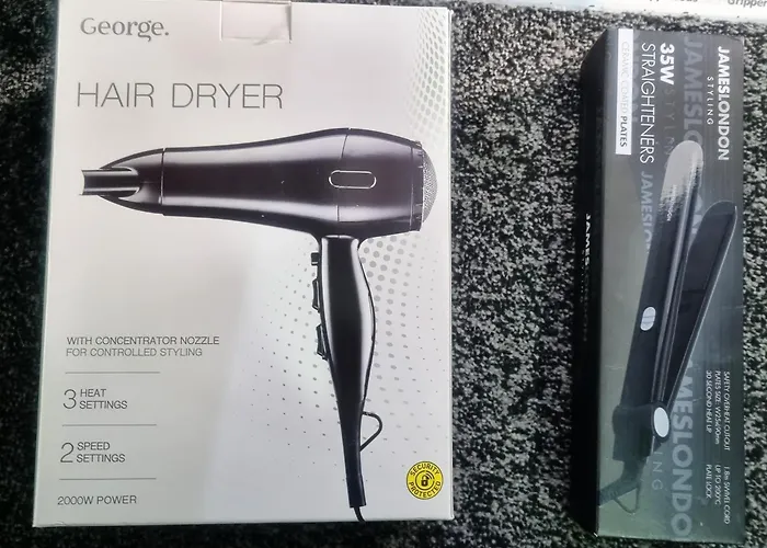 民宿 *rf9bc* For Your Relaxed & Cosy + Free Parking + Free Fast Wifi * 利兹